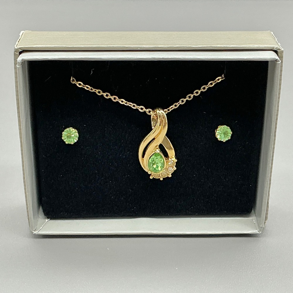 Avon Jewelry Set Women Green Gold Tone Pendant Necklace and Stud Earrings Gift